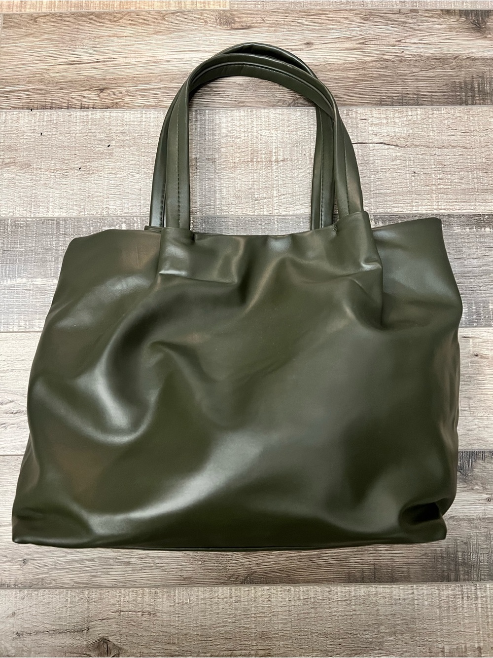 Neiman Marcus Olive Faux Leather Tote with Matching Pouch - Picture 2 of 8